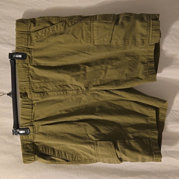 Tommy Bahama Cargo elastic waist drawstring button fly zipper shorts- XL - Picture 1 of 6